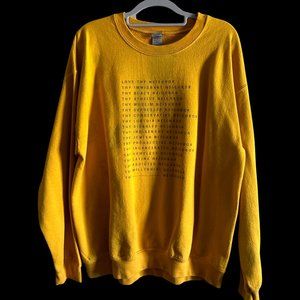 L YELLOW SWEATER